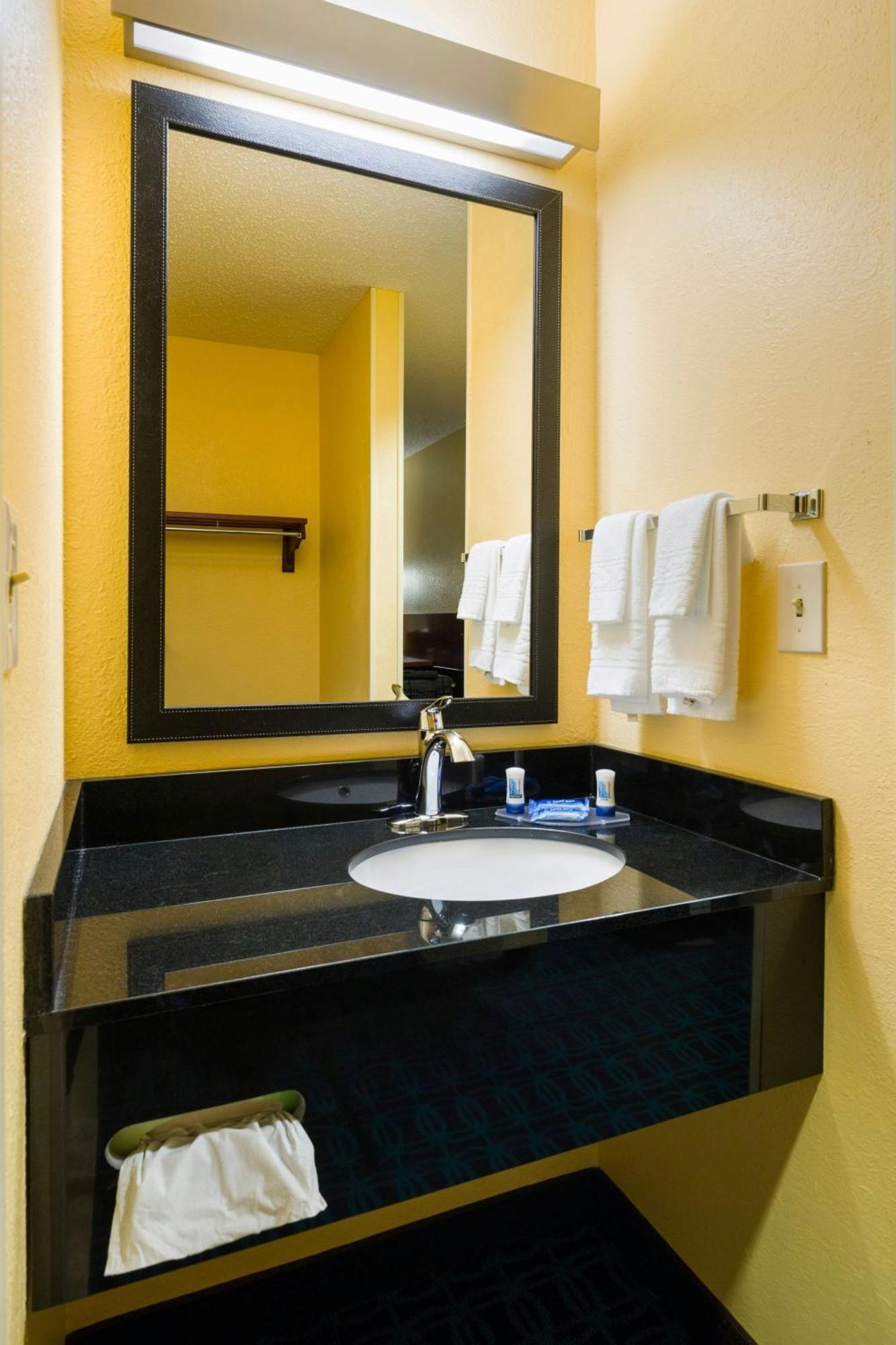 BW Allentown Bethlehem Lehigh Valley Inn & Suites Kültér fotó